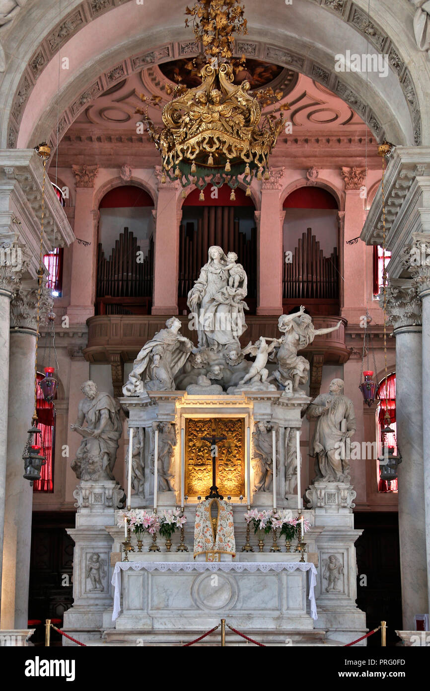 Der Altar in der Santa Maria della Salute, eine Römisch-katholische ...