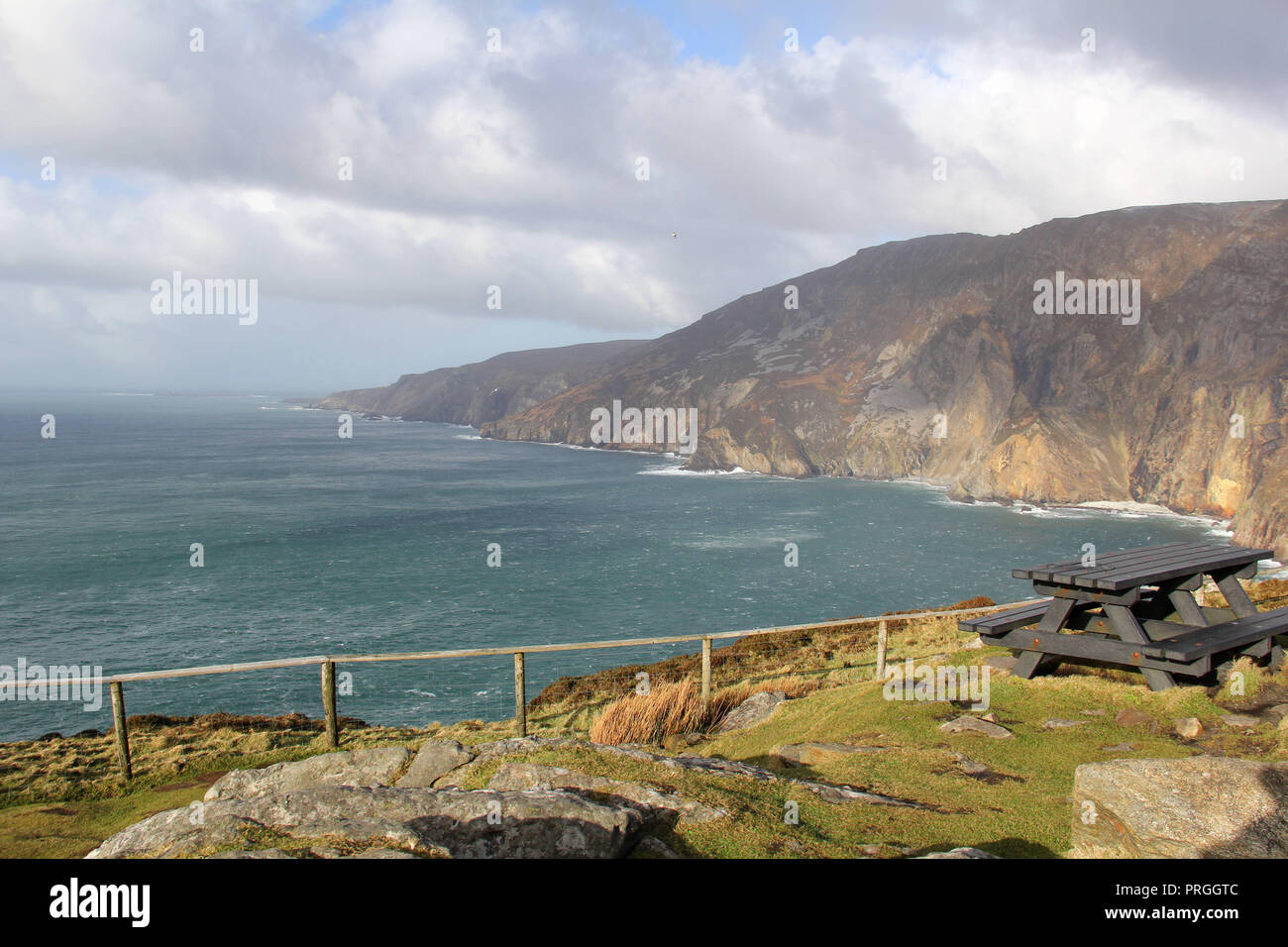 tiefblaue Meer Stockfoto