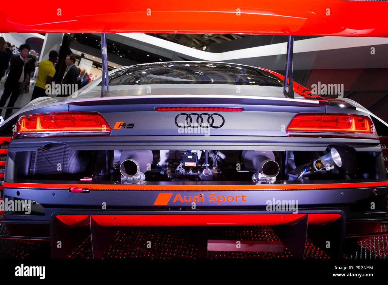 Paris, Frankreich. 2. Oktober, 2018. Mondial Paris Motor Show 2018 hat ihre Pforten der Presse am 2. Oktober eröffnet. Die Automobilhersteller haben drücken Sie Quark letzte neue Produkte vorzustellen. Credit: paul-marie Guyon/Alamy leben Nachrichten Stockfoto