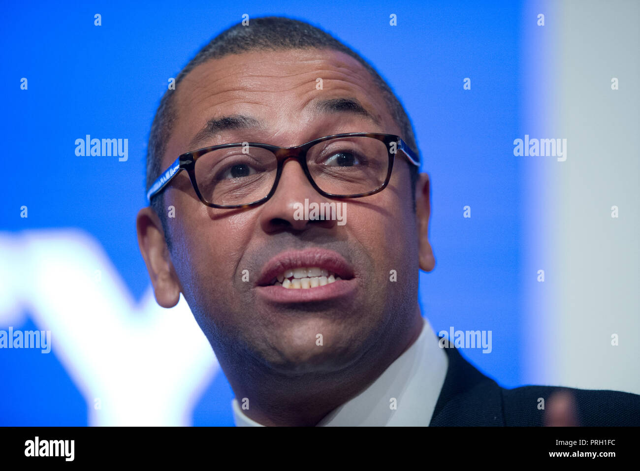 Birmingham, Großbritannien. 3. Oktober 2018. James geschickt MP, Stellvertretender Vorsitzender der Konservativen Partei, spricht auf dem Parteitag der Konservativen Partei in Birmingham. © Russell Hart/Alamy Leben Nachrichten. Stockfoto