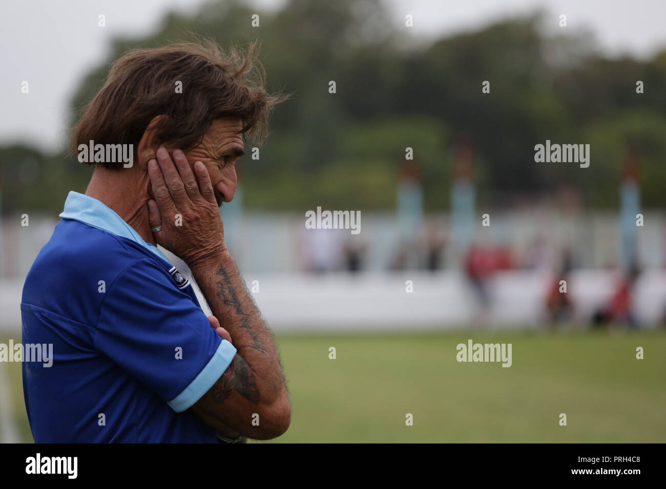 Pablo Vicó sieht ein Fußballspiel in Buenos Aires, 2. Dezember 2017. Stockfoto