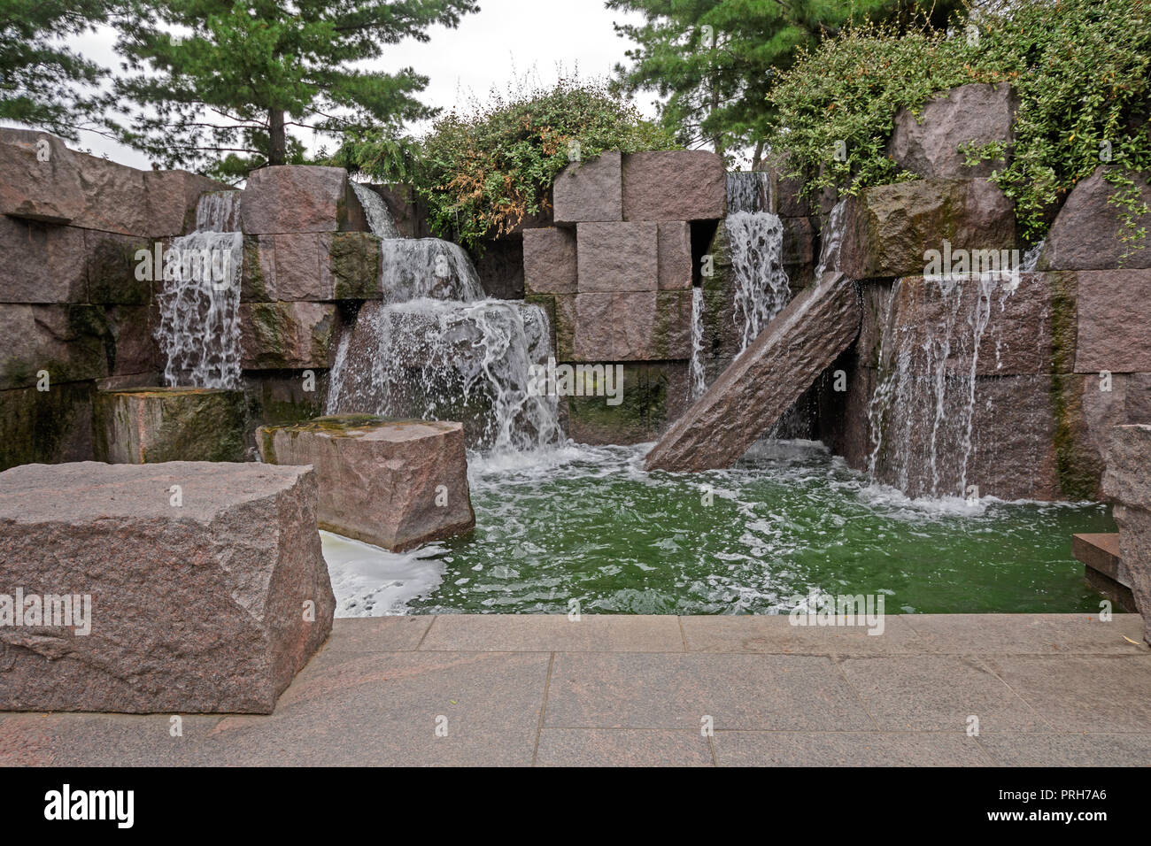Fels und Wasser Denkmal der FDR-Denkmal in Washington, DC Stockfoto