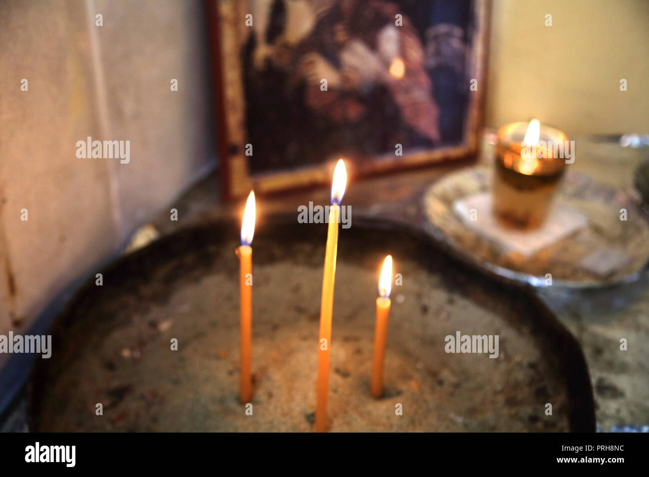 Kea Insel Griechenland Ioulidha Kerzen in der kleinen Kapelle Stockfoto