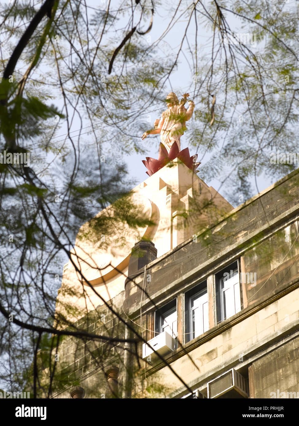 Idol von Laxmi Devi auf Laxmi Gebäude, P M Road, Fort, Mumbai, Indien Stockfoto