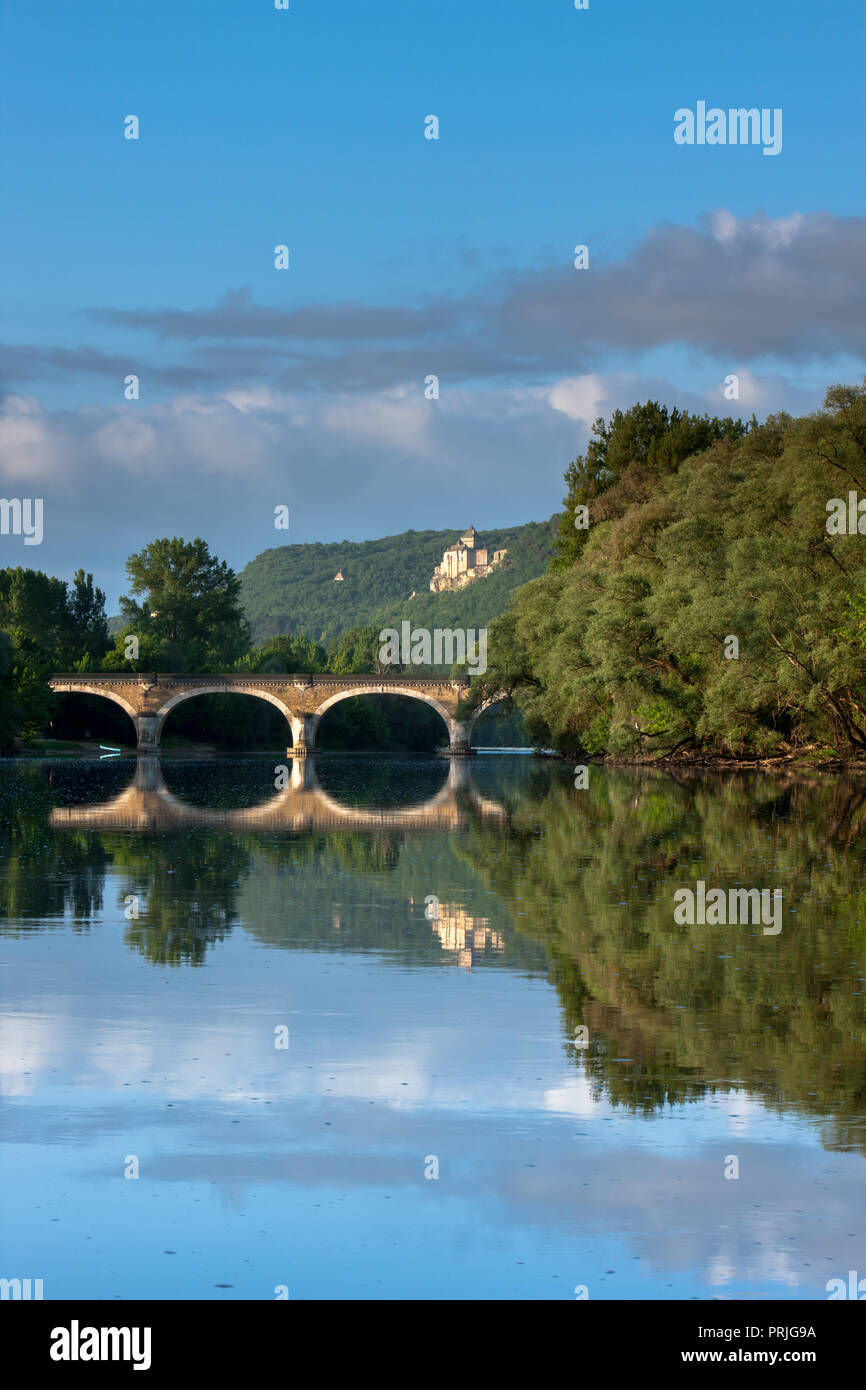 Anzeigen von Chateau Castlenaud und den Fluss Dordogne Dordogne Frankreich Stockfoto