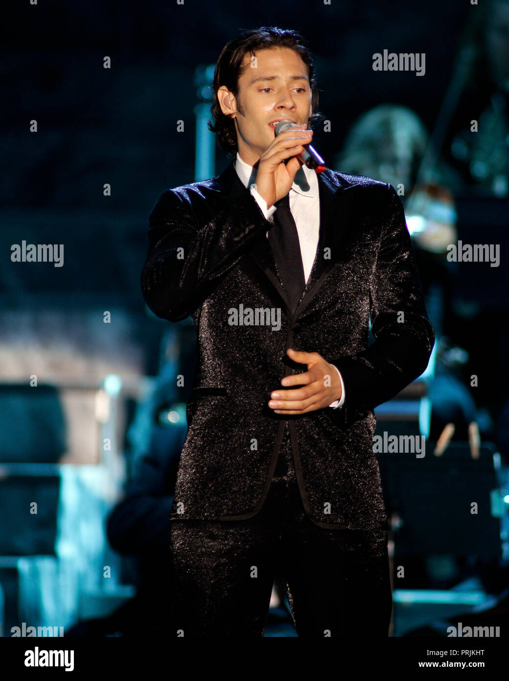 Urs Bühler mit Il Divo führt im Konzert an der Mizner Park Amphitheater in Boca Raton, Florida am 14. Juni 2006. Stockfoto