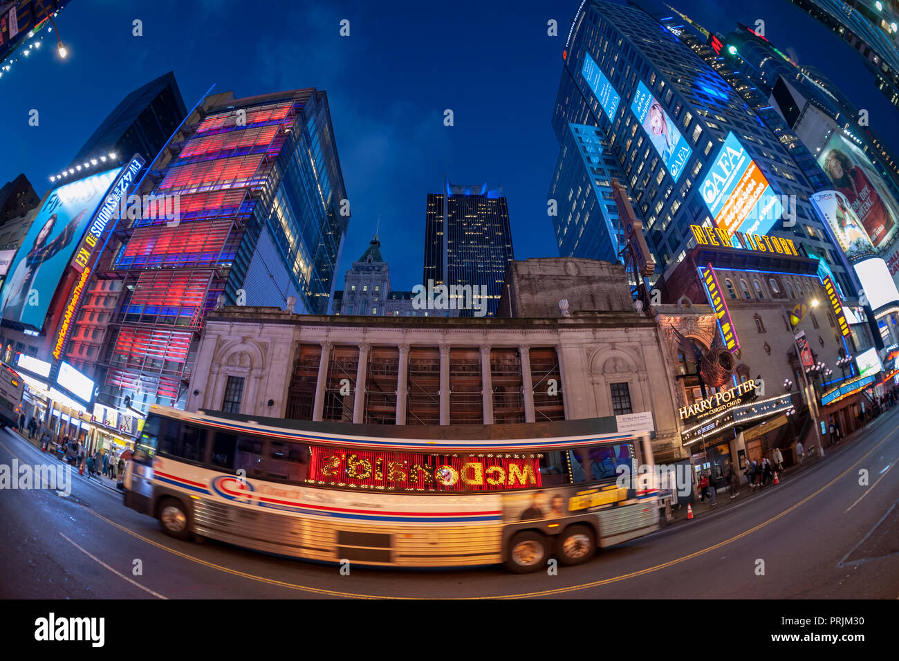 Die lange leerstehende eingerüstet Times Square Theater an der West 42nd Street ist am Dienstag, 18. September 2018. Die Stillman Entwicklung internationales Unternehmen angekündigt, die 1920 Theater für den Einzelhandel zu entwickeln. Das Theater ist seit 30 Jahren als Entwicklung wuchs um ihn herum. (Â© Richard B. Levine) Stockfoto