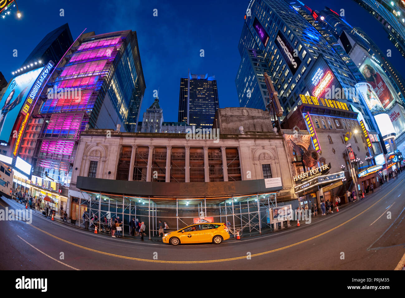 Die lange leerstehende eingerüstet Times Square Theater an der West 42nd Street ist am Dienstag, 18. September 2018. Die Stillman Entwicklung internationales Unternehmen angekündigt, die 1920 Theater für den Einzelhandel zu entwickeln. Das Theater ist seit 30 Jahren als Entwicklung wuchs um ihn herum. (Â© Richard B. Levine) Stockfoto