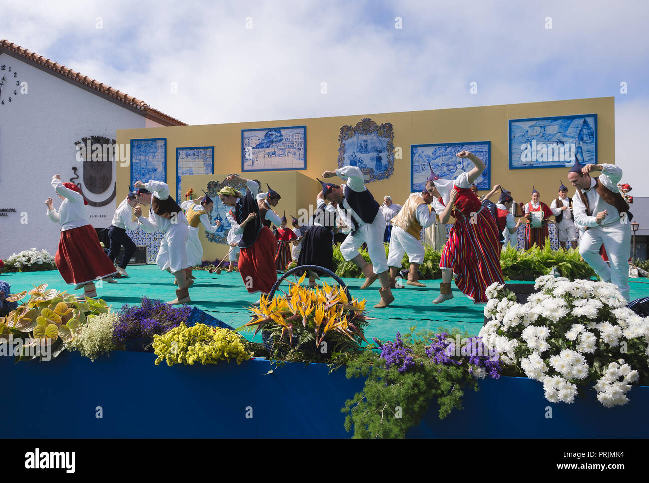 Gruppe der Folklore der Insel Madeira Aqua-lounge auf "24 horas a bailar' Festival in Santana Stadt, Insel Madeira, Portugal, Juli 2017. Stockfoto