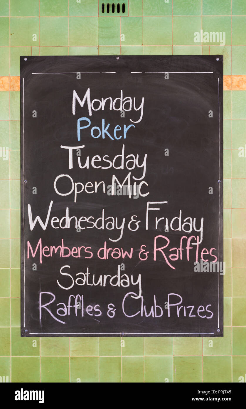 Blackboard Zeichen außerhalb hotel Werbung aktuelle Veranstaltungen Stockfoto