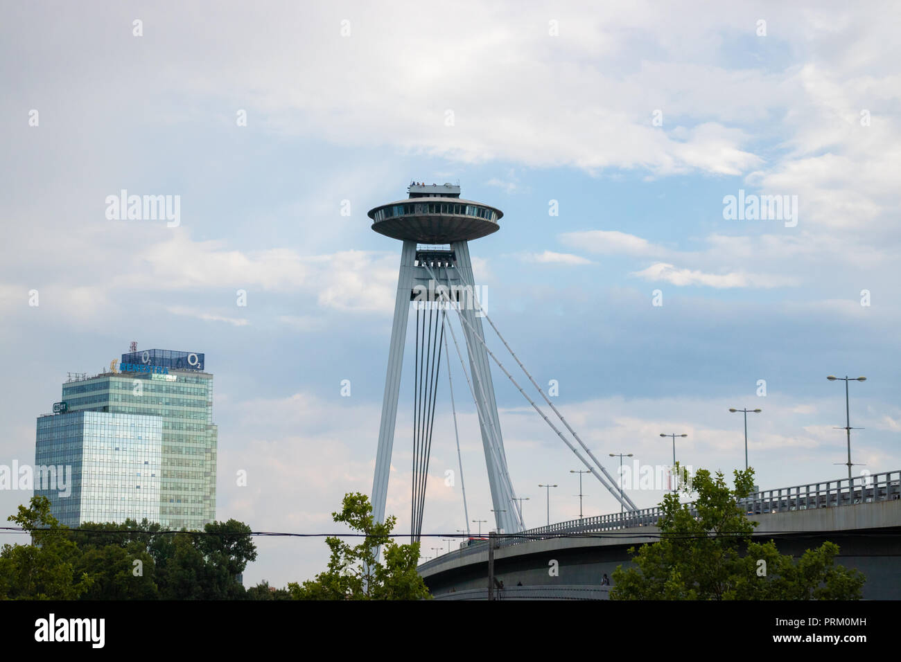 UFO-Turm in Bratislava Slowakei Stockfoto