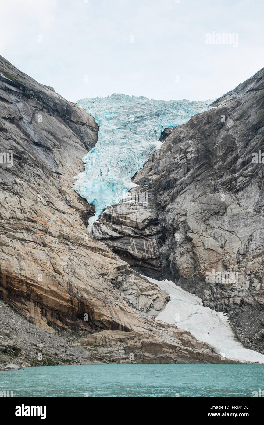 Receding Briksdal Gletscher Briksdalsbreen, Norwegen Stockfoto