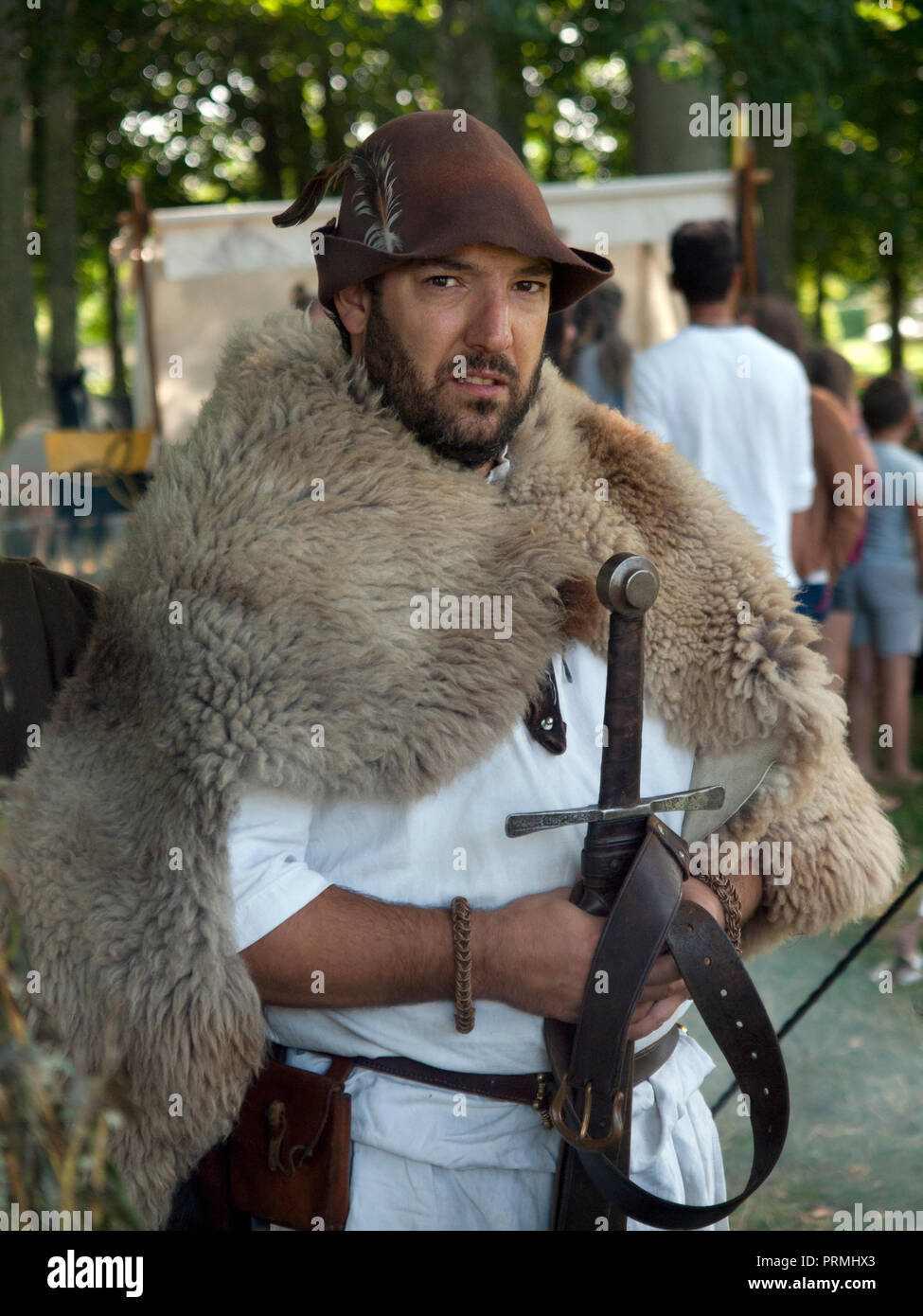 Eine mittelalterliche Messe im Chateau de Flamanville in der Normandie Stockfoto