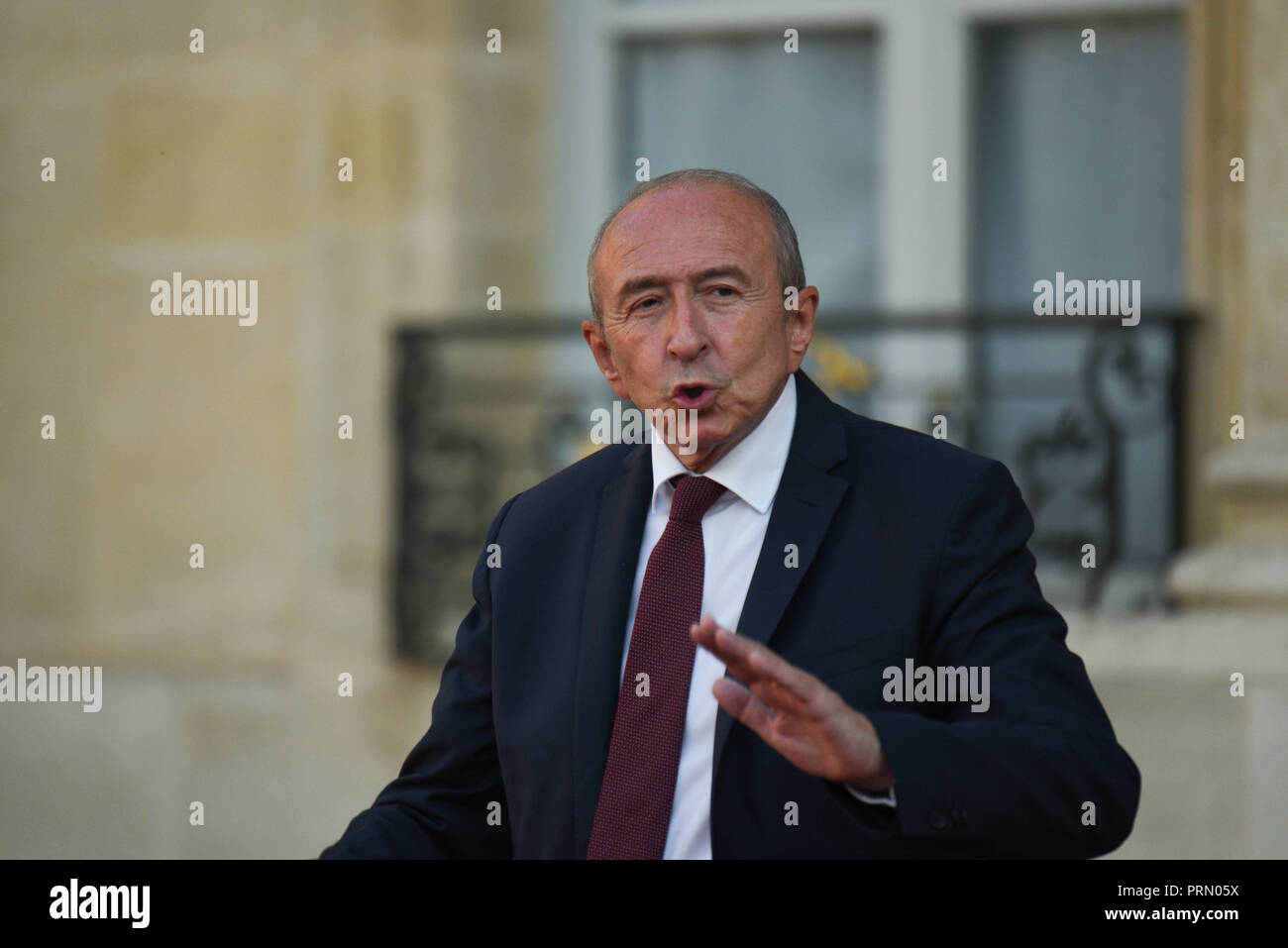 Juli 16, 2018 - Paris Frankreich: der französische Innenminister Gerard Collomb verlässt das Elysee Palace nach dem Empfang der französischen Mannschaft Fußball, die Wm.*** FRANKREICH/KEINE VERKÄUFE IN DEN FRANZÖSISCHEN MEDIEN *** gewonnen Stockfoto