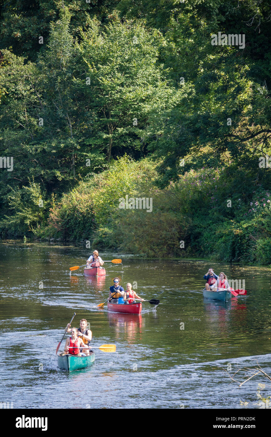 Kanufahren auf dem Fluss Wye, Herefordshire, England, Großbritannien Stockfoto