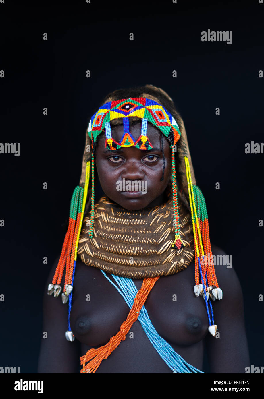 Porträt einer Mumuhuila Stamm Frau, Huila Provinz, Chibia, Angola Stockfoto