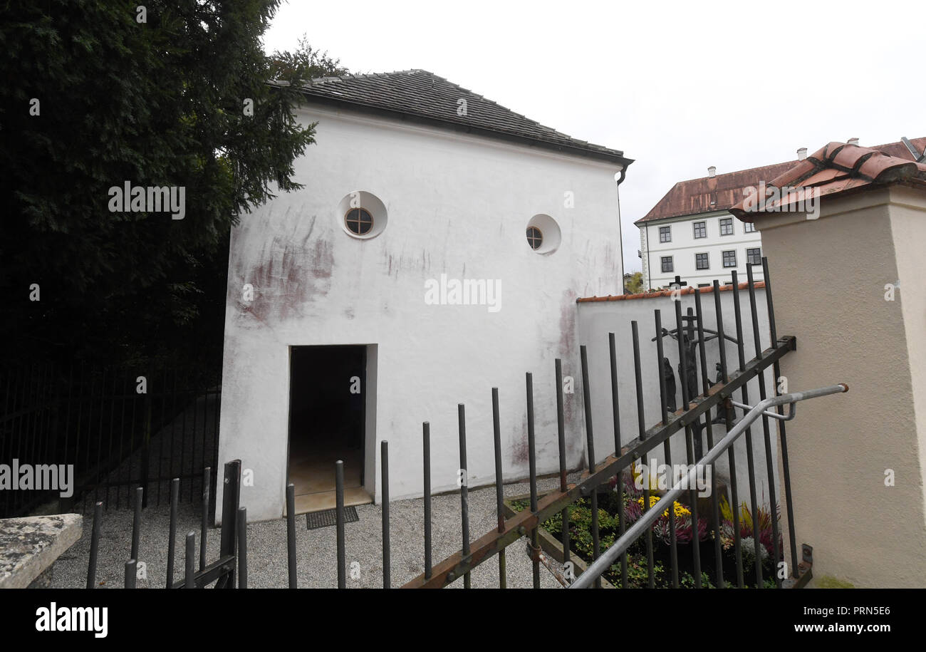 03 Oktober 2018, Bayern, Rott am Inn: die Gruft der Familie des ehemaligen bayerischen Ministerpräsidenten Franz Josef Strauß. Foto: Tobias Hase/dpa Stockfoto