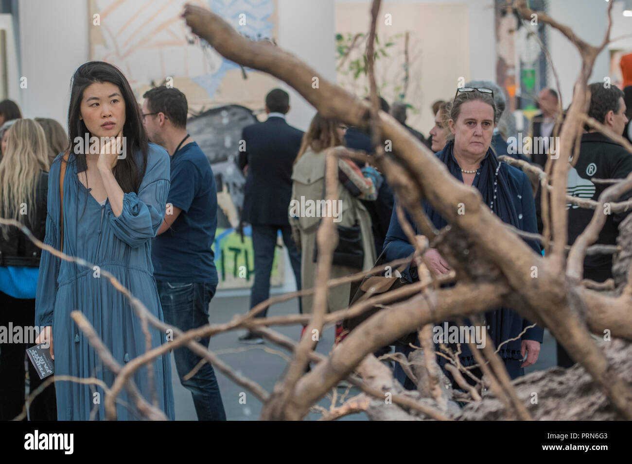 Regents Park, London, UK. 3. Okt 2018. Der Schamane, 2018, von Tatiana Trouve, Kamel Mennour - die Frieze Art Fair im Regents Park. Es bleibt bis zum 7. Oktober 2018 geöffnet. Credit: Guy Bell/Alamy leben Nachrichten Stockfoto