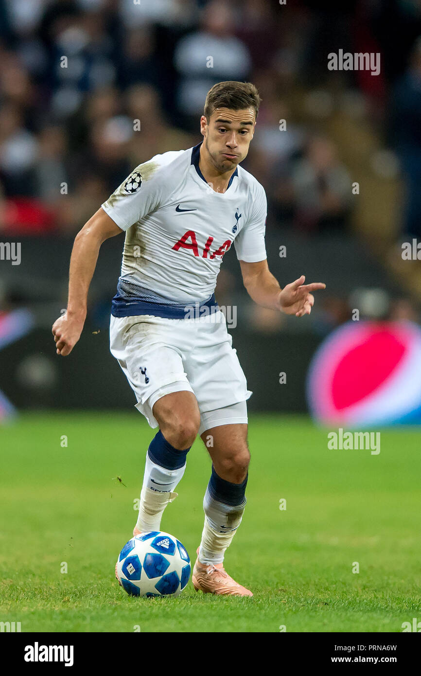 Wembley Stadion, London, UK. 3. Okt 2018. Harry Winks von Tottenham Hotspur während der UEFA Champions League Match zwischen den Tottenham Hotspur und Barcelona im Wembley Stadion, London, England am 3. Oktober 2018. Nur die redaktionelle Nutzung, eine Lizenz für die gewerbliche Nutzung erforderlich. Keine Verwendung in Wetten, Spiele oder einer einzelnen Verein/Liga/player Publikationen. Credit: UK Sport Pics Ltd/Alamy leben Nachrichten Stockfoto