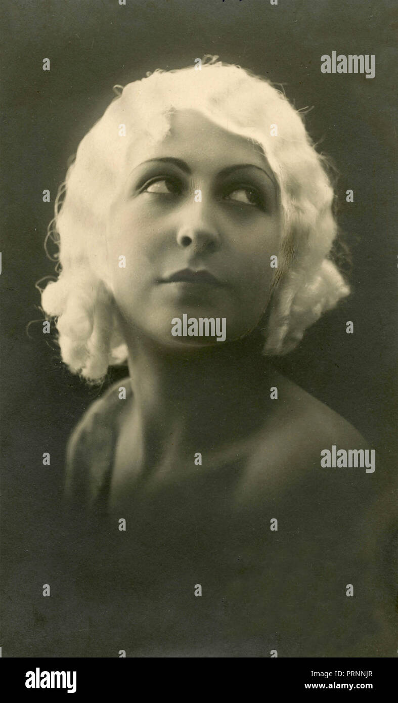 Porträt einer blonden Frau, Italien 1932 Stockfoto