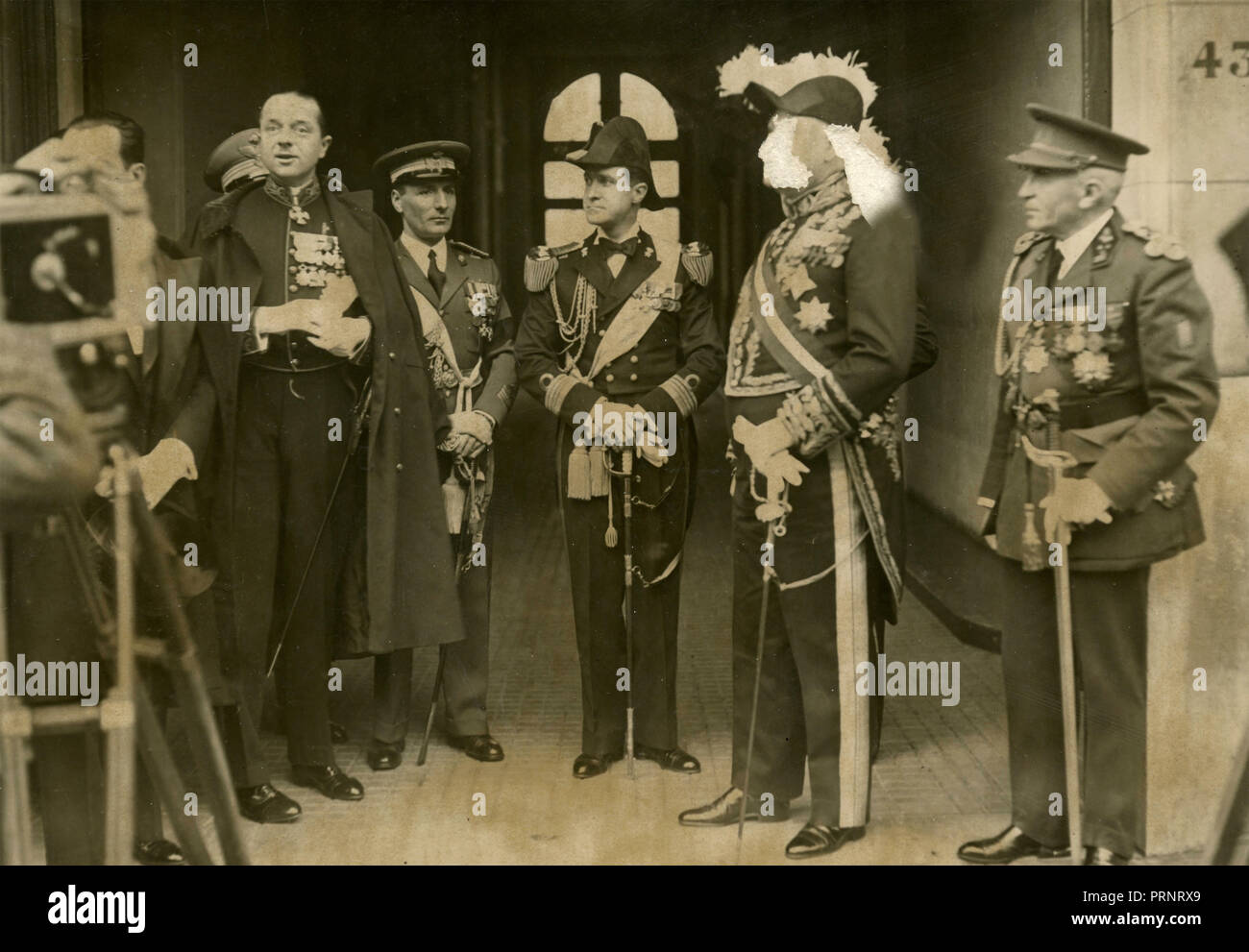 Nicht identifizierte König und hohen militärischen Behörden, 1930er Jahre Stockfoto