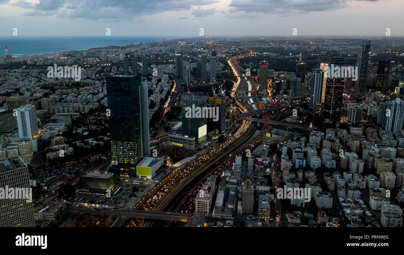 Luftbild der Innenstadt an bewölkten Abend, Ashdod, Israel Stockfoto