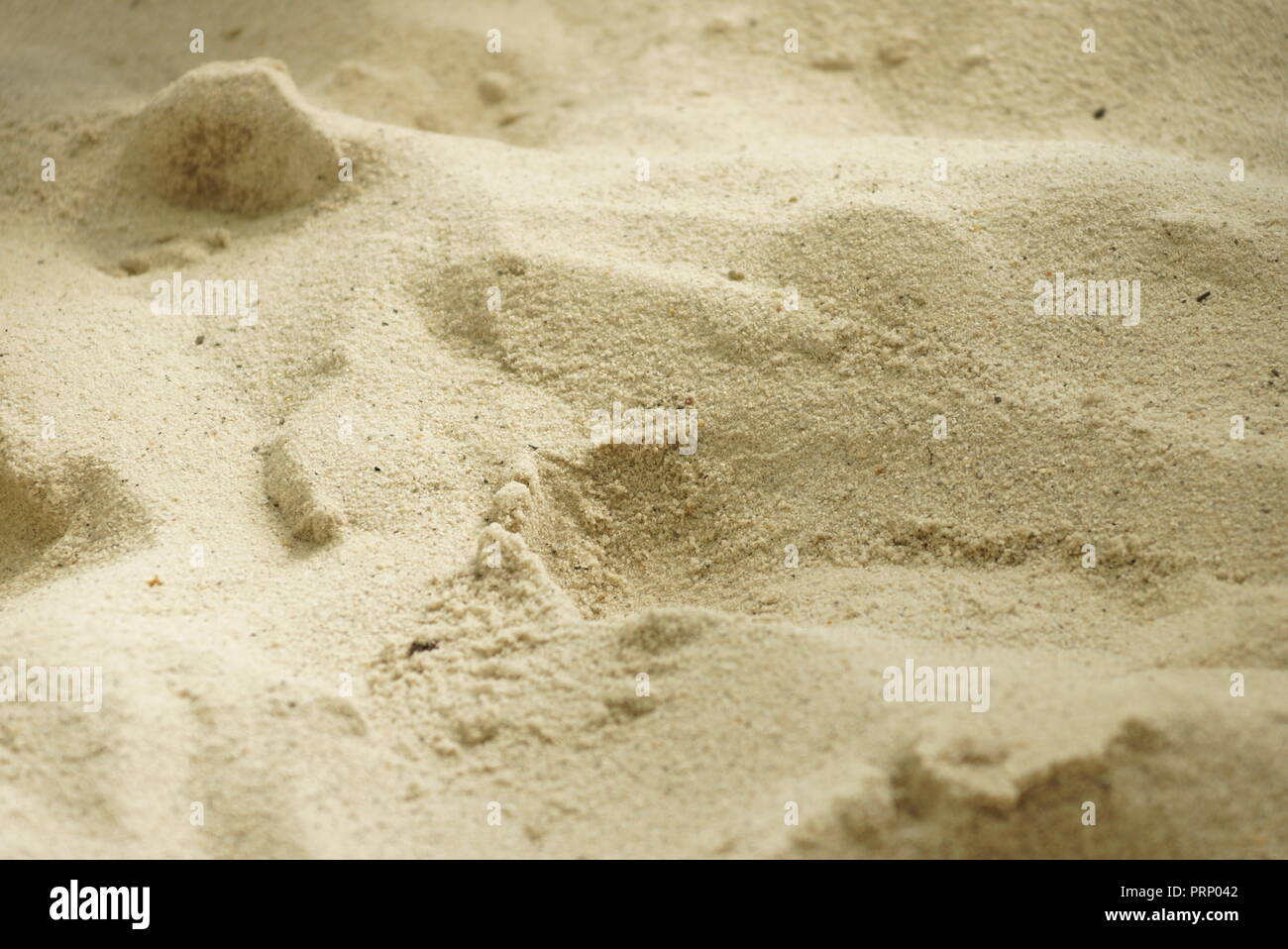 Sand auf Lesen Meer all inclusive Hotel Reise entspannen und sonnig. Stockfoto