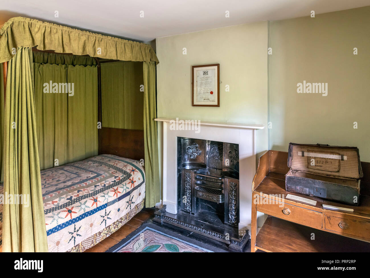 William Wordsworths Schlafzimmer in Dove Cottage, wo er mit seiner Schwester Dorothy Wordsworth, Grasmere, Lake District National Park, Cumbria, Großbritannien, lebte Stockfoto