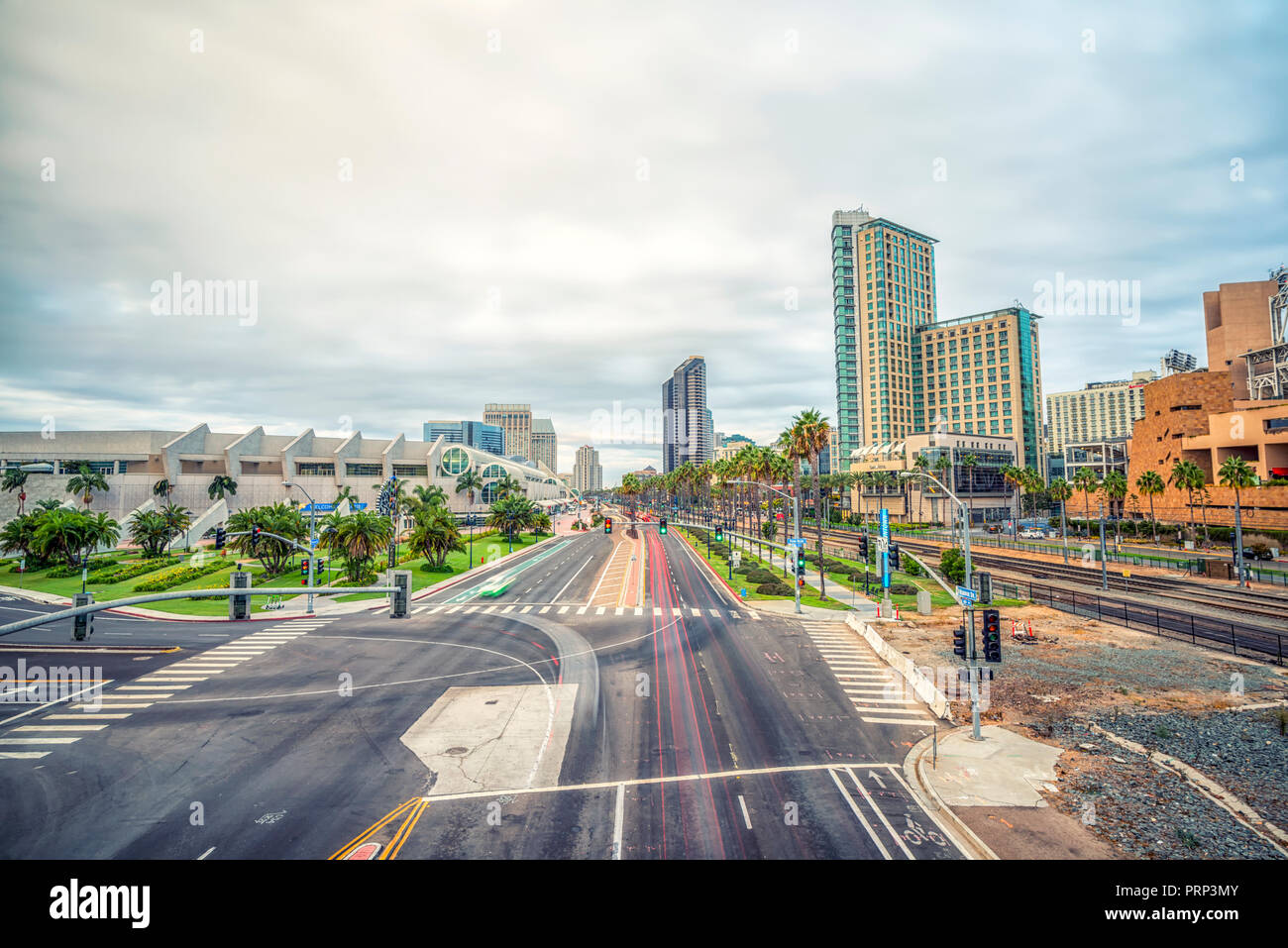 San Diego, Kalifornien, USA. Blick auf die Innenstadt von San Diego und North Harbor Drive. Stockfoto