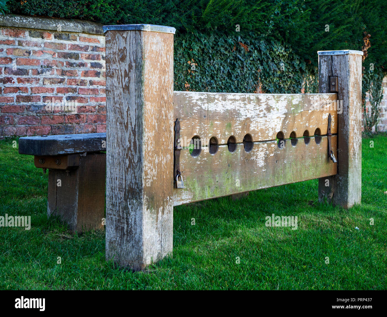 Stocks auf dem Dorfplatz an aldborough in der Nähe von Moffat North Yorkshire England Stockfoto
