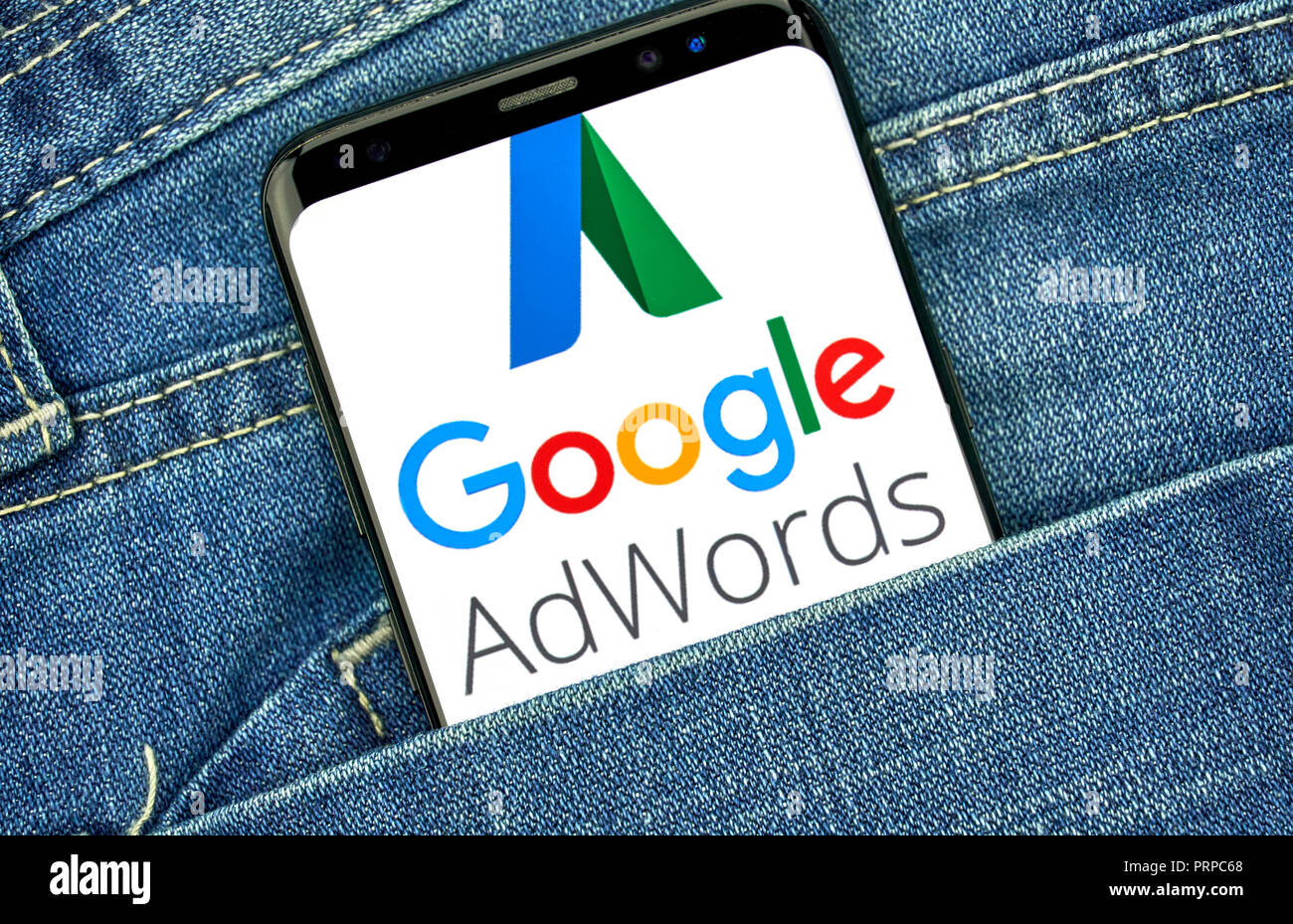 MONTREAL, KANADA - 30. SEPTEMBER 2018: Google Adwords alte Logo und App für  Android Handys. Google Ads, die früher als Adwords bekannt, ist eine Onlin  Stockfotografie - Alamy