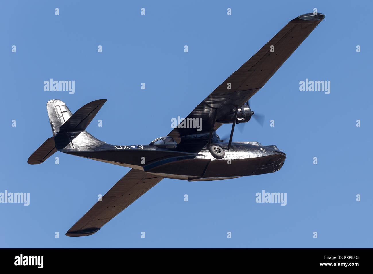 Consolidated PBY Catalina Flugboot VH-PBZ betrieben, die von der historischen Aircraft Restoration Society (HARS) das Tragen der berühmten ÔBlack CatsÕ livery her Stockfoto