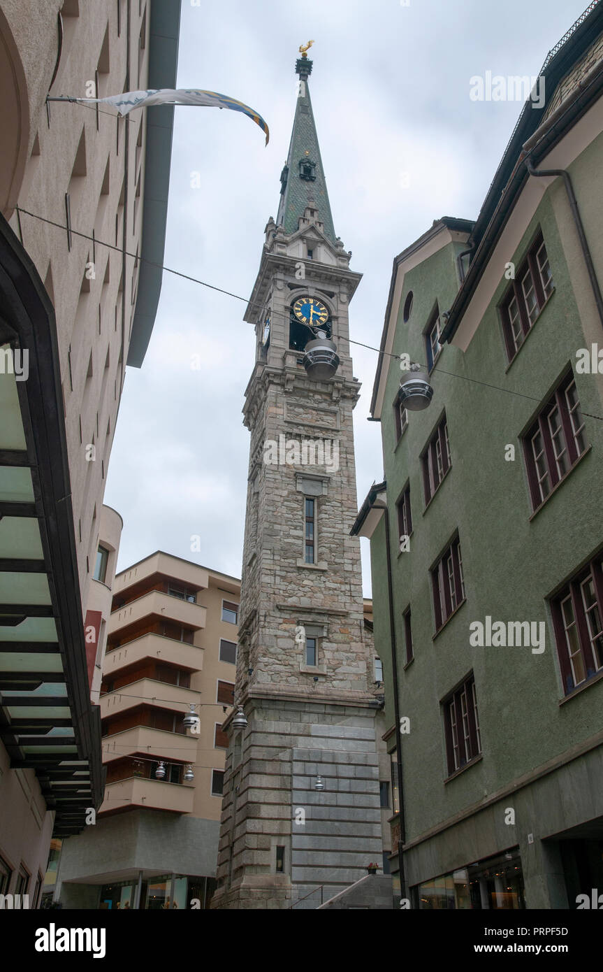 Kirche Clock Tower, St. Moritz, Schweiz Stockfoto
