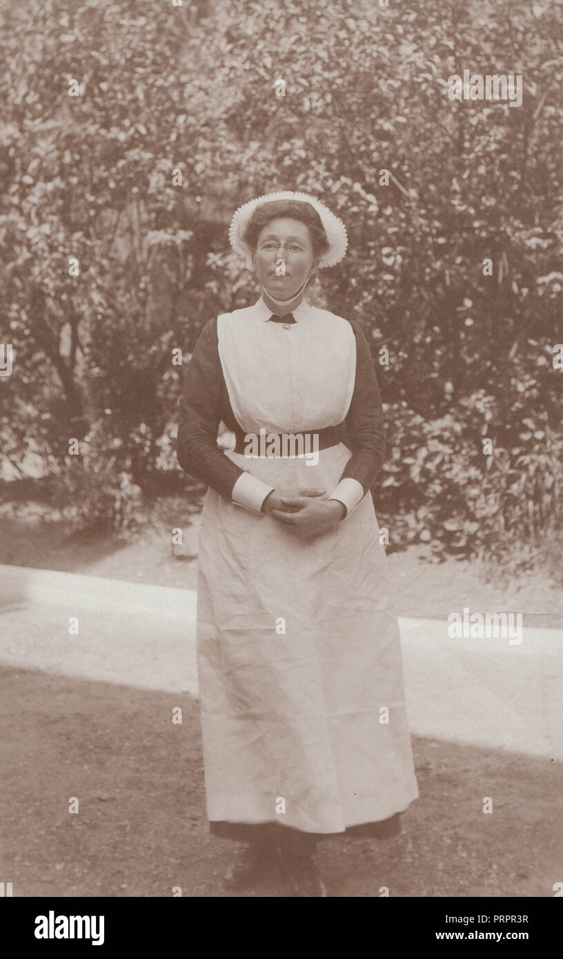 * Vintage Foto eines weiblichen Edwardian Hausangestellten Stockfoto