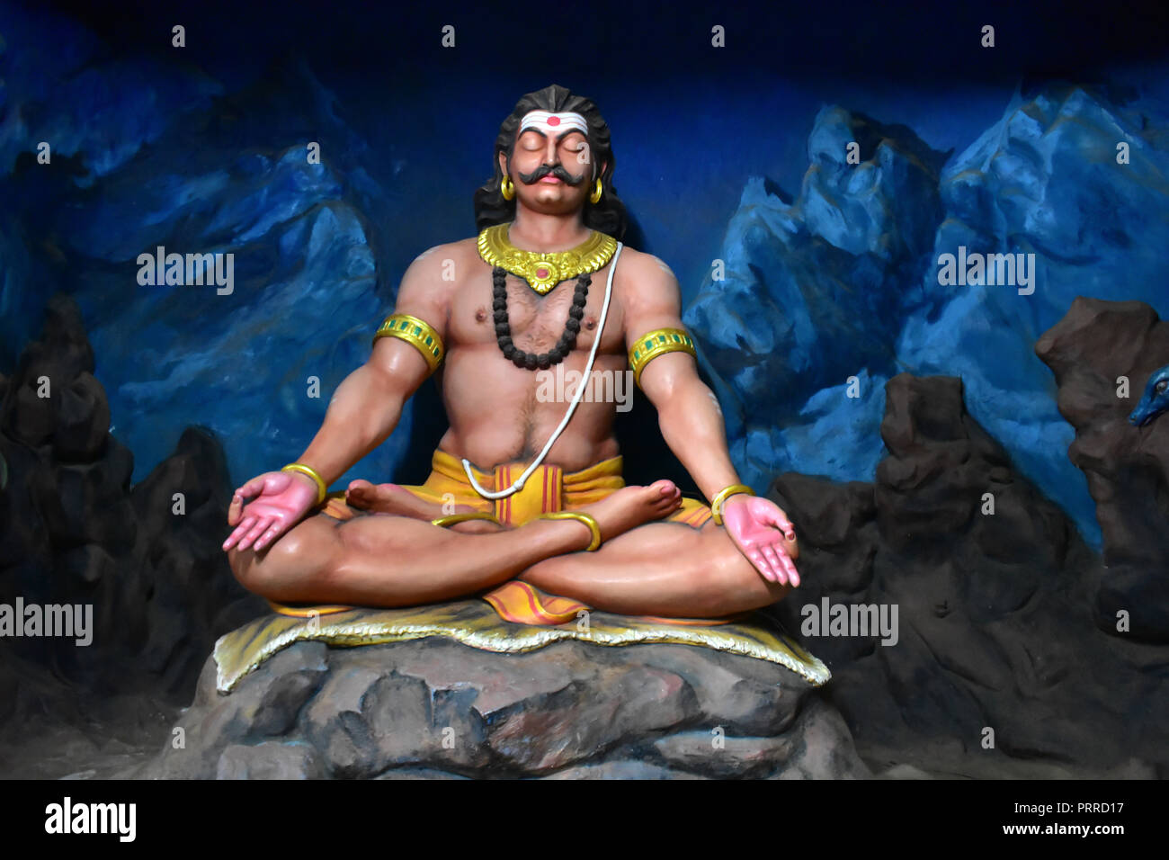 Murudeshwar, Karnataka, Indien: August 25,2018: Ravana beten zu Gott Shiva Stockfoto