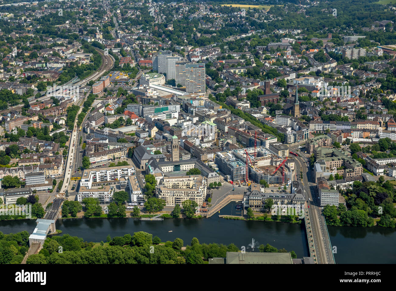 Mülheimer Innenstadt mit Blick auf Ruhrbania und Ruhrpromenade, Ruhr und Rathaus, StadtQuartiers Schlossstraße, SQS Stockfoto