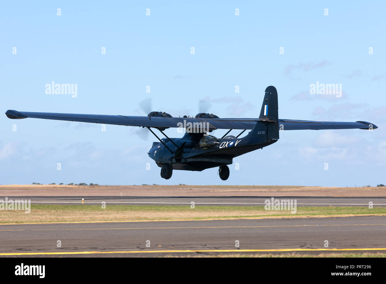 Consolidated PBY Catalina Flugboot VH-PBZ betrieben, die von der historischen Aircraft Restoration Society (HARS) das Tragen der berühmten ÔBlack CatsÕ livery her Stockfoto