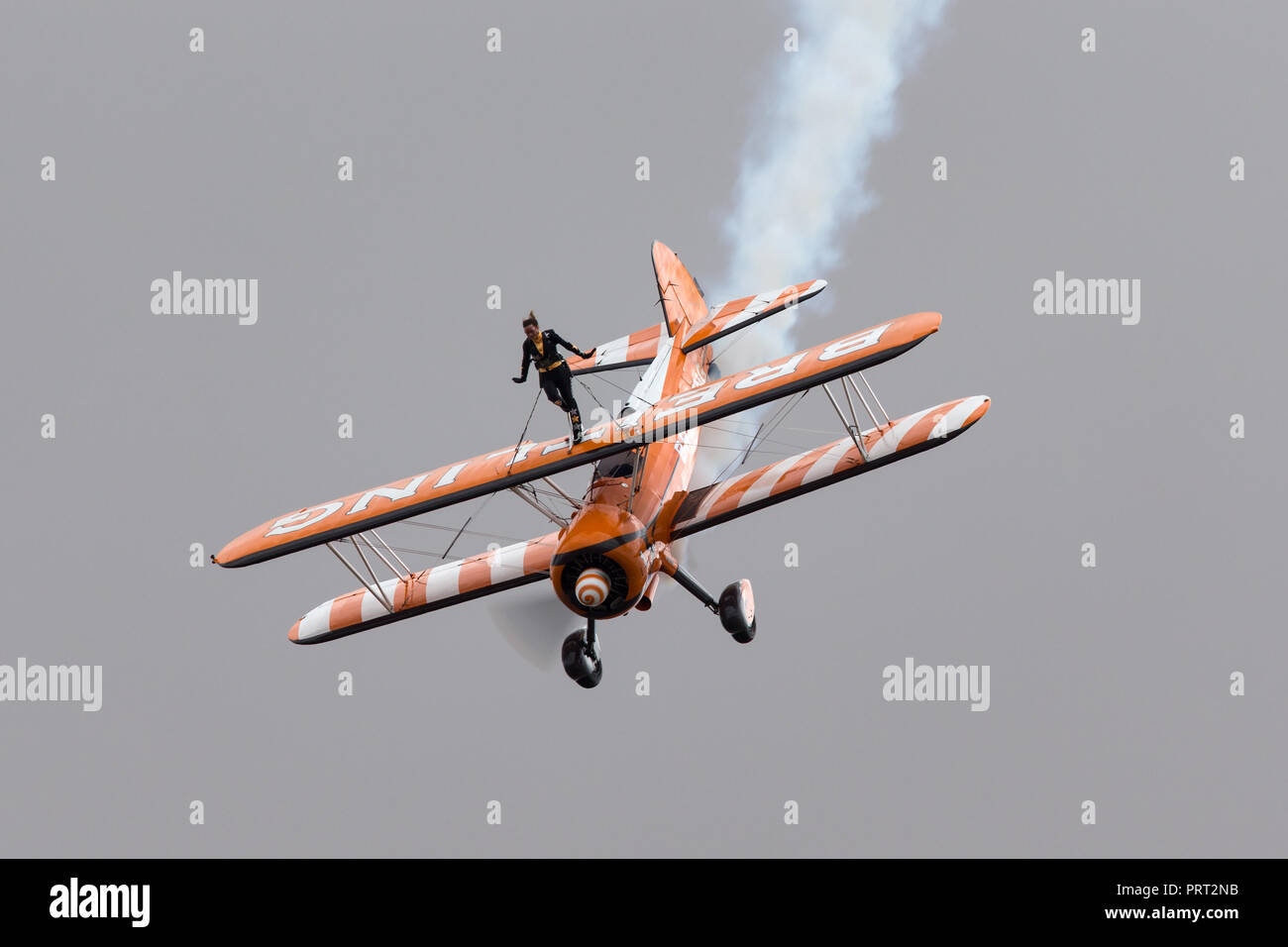 Vintage Boeing Stearman Doppeldecker der Breitling Flügel Wanderer. Stockfoto
