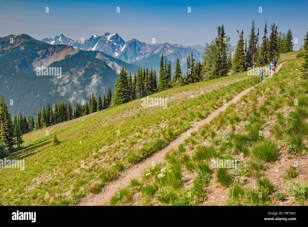 Mount Ballard, Azurit Peak Abstand, in Okanogan, Wanderer auf windigen Pass Trail, Teil der Pacific Crest Trail, North Cascades, Washington, USA Stockfoto