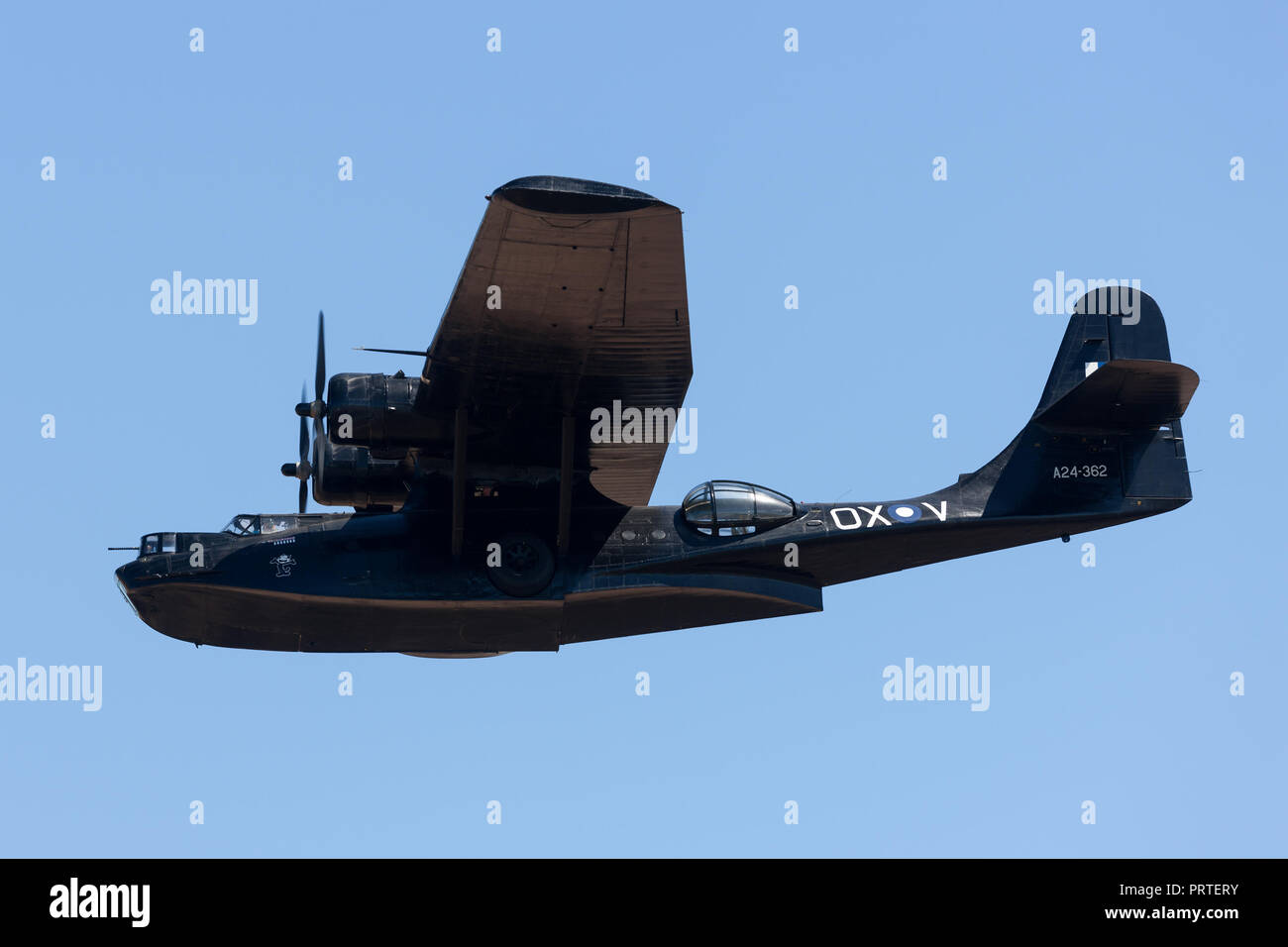 Consolidated PBY Catalina Flugboot VH-PBZ betrieben, die von der historischen Aircraft Restoration Society (HARS) das Tragen der berühmten ÔBlack CatsÕ livery her Stockfoto