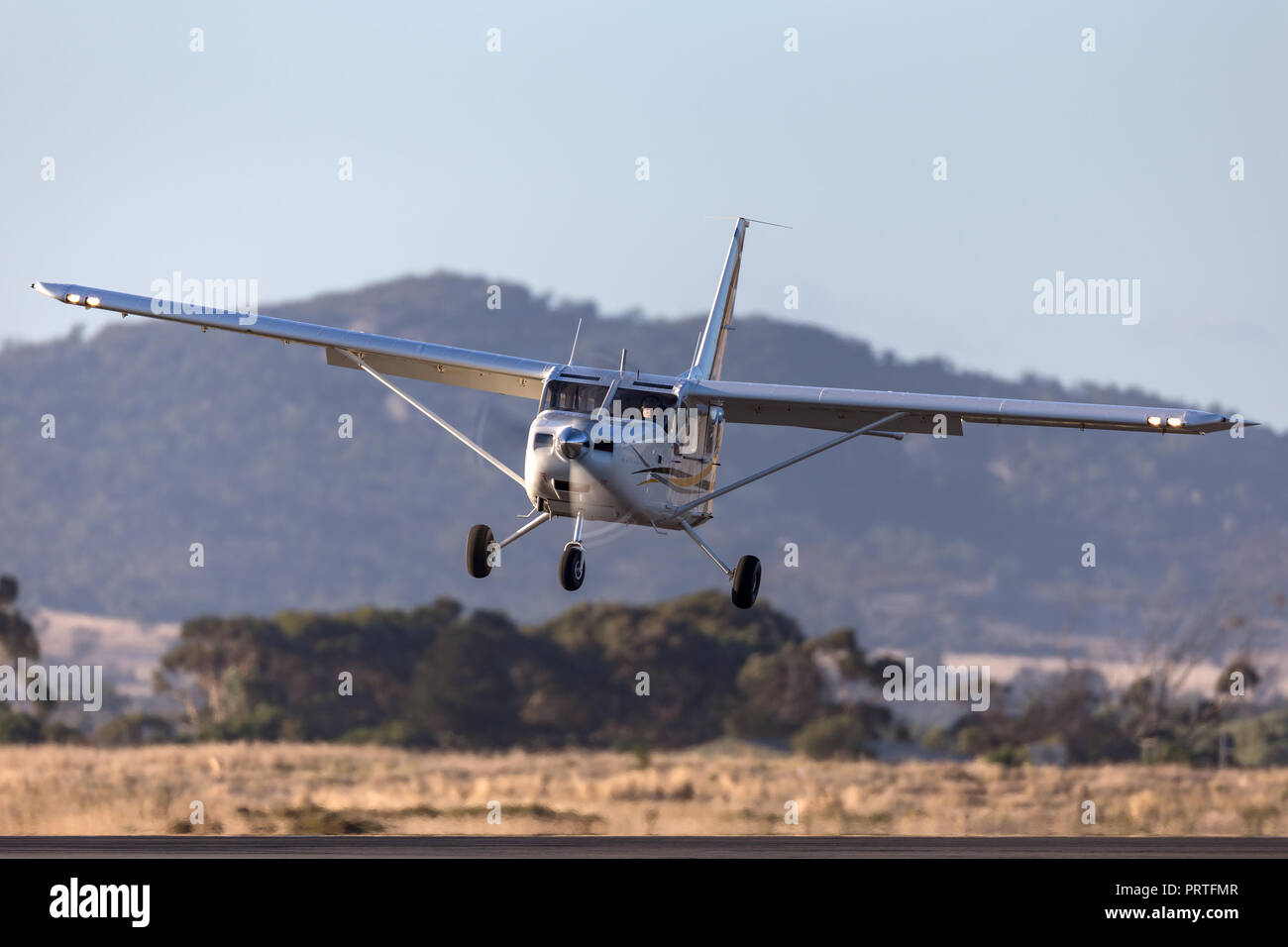 Gippsland Luftfahrt GA8 Airvan (VH-SXK) Single Motor utility Flugzeuge für Fallschirmspringen Operationen verwendet wird. Stockfoto