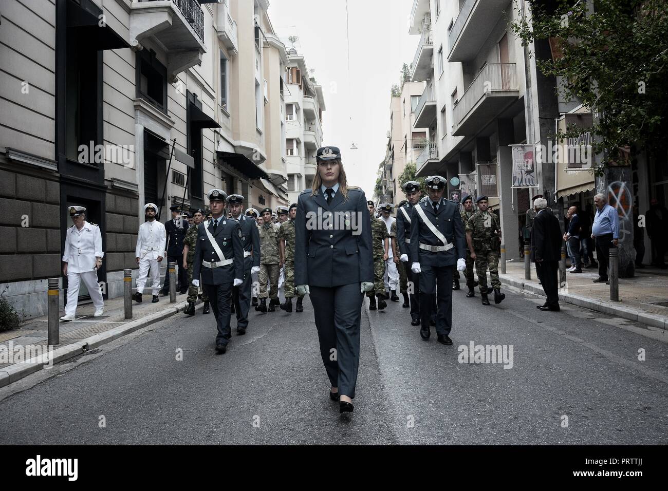 Kontingent der griechischen Polizei während der Litanei des hl. Dionysius Areopagita in Athen Stockfoto