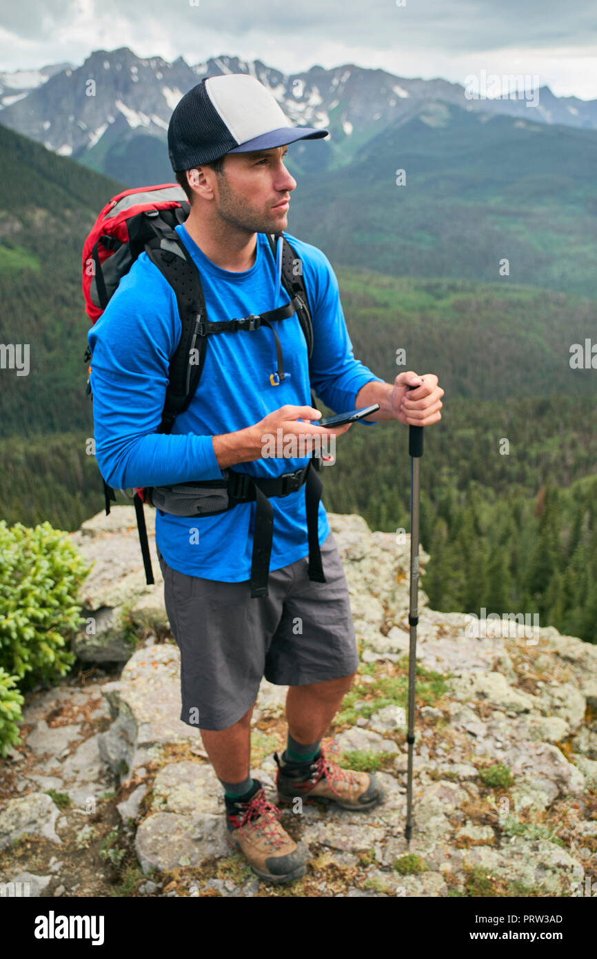 Wanderer auf Mountain Peak, Mount Sneffels, Ouray, Colorado, USA Stockfoto
