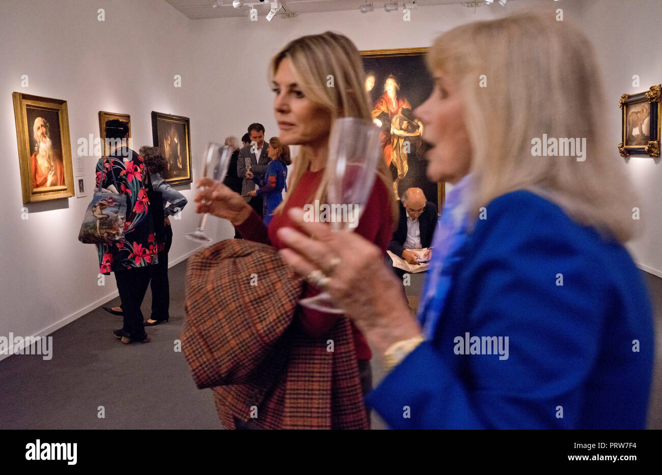 Die Besucher der Frieze Masters International Arts Fair 2018 Regent's Park, London, UK Stockfoto