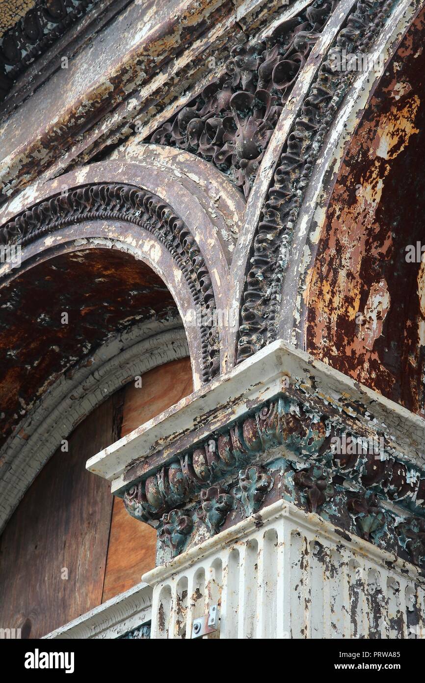 Philadelphia, Pennsylvania in den Vereinigten Staaten. Alte Gusseisen Fassade in einem Gebäude. Stockfoto