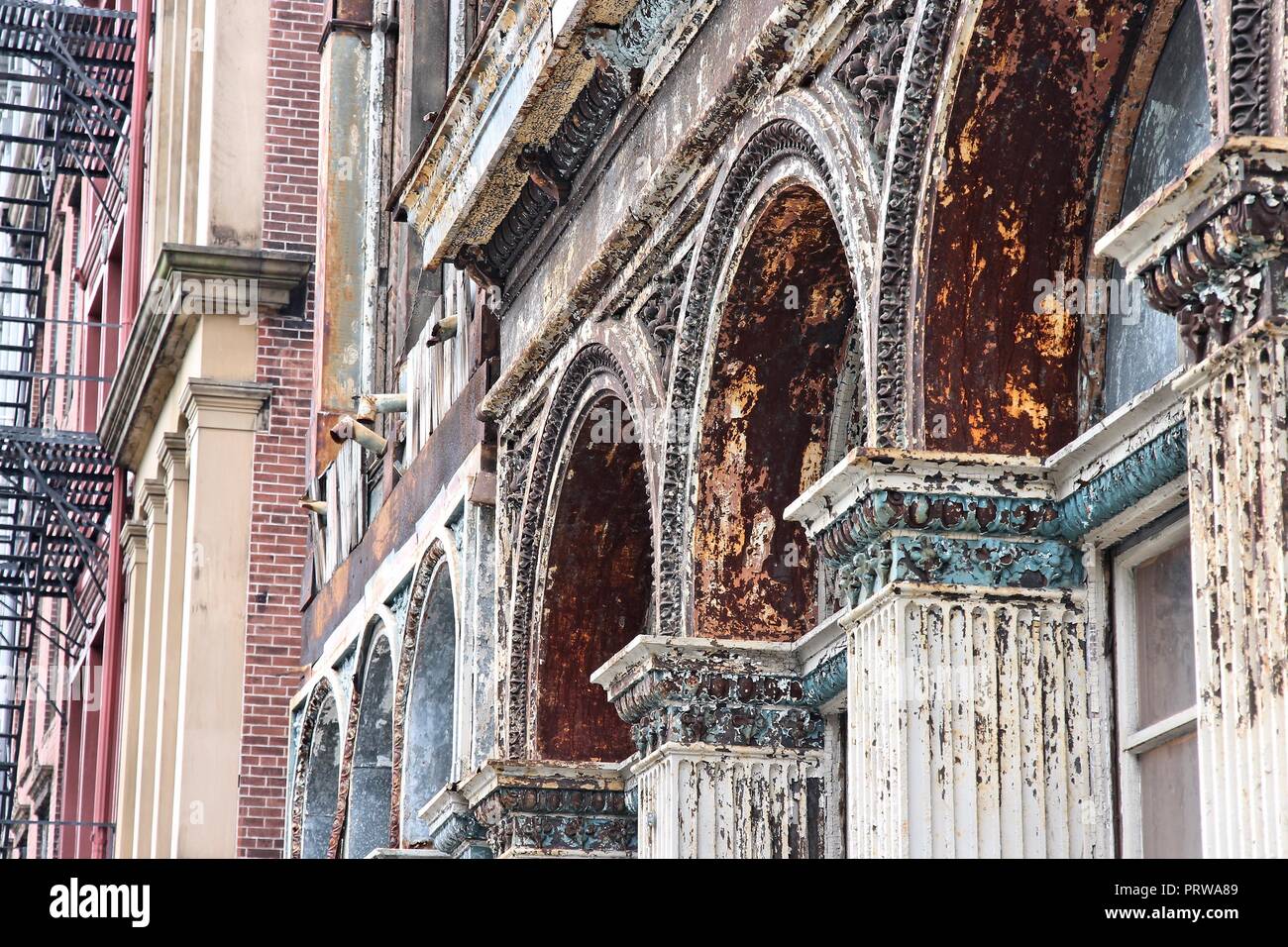 Philadelphia, Pennsylvania in den Vereinigten Staaten. Alte Gusseisen Fassade in einem Gebäude. Stockfoto