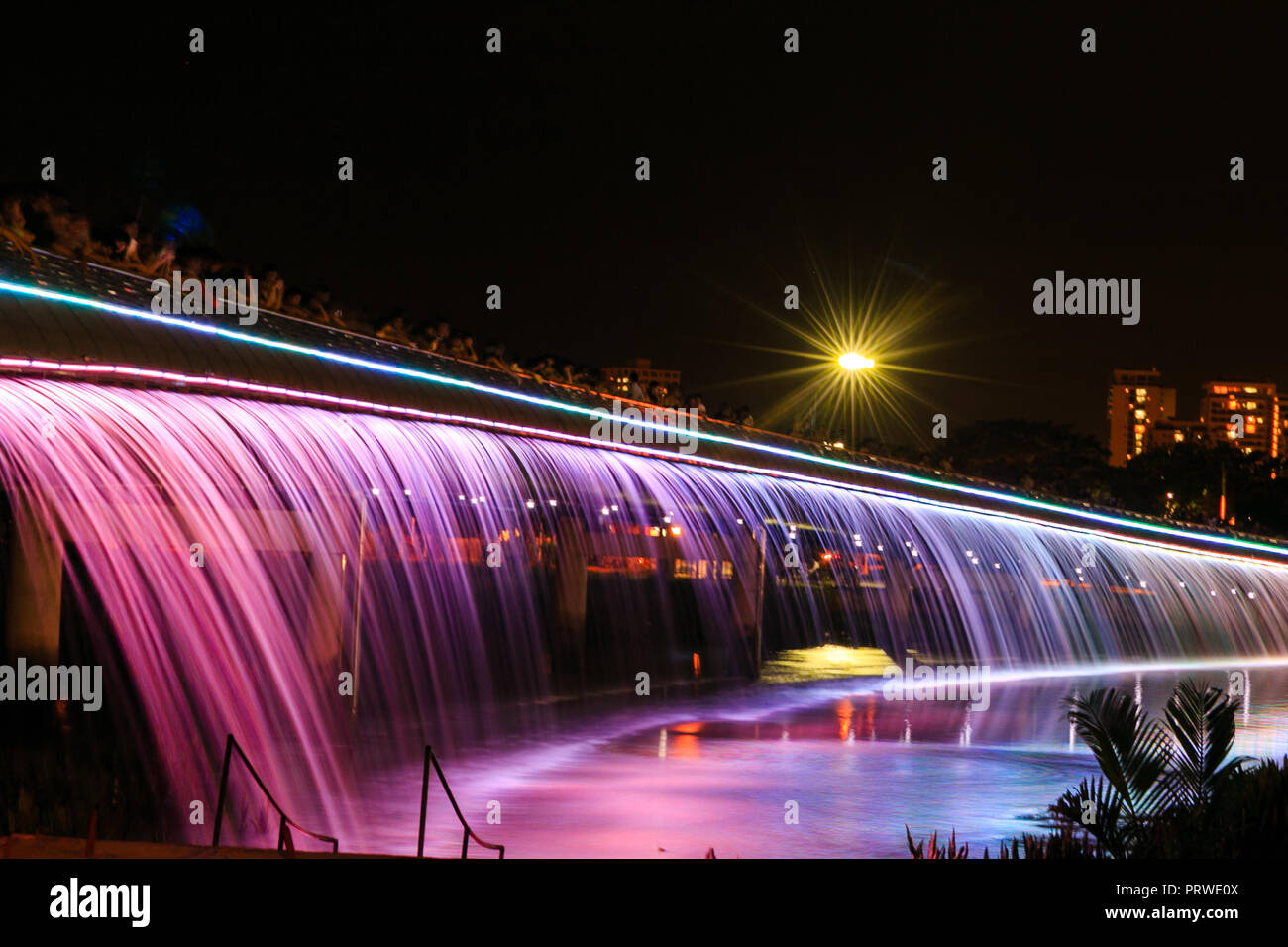 Starlight Brücke in der Nacht - HCM Stadt Stockfoto