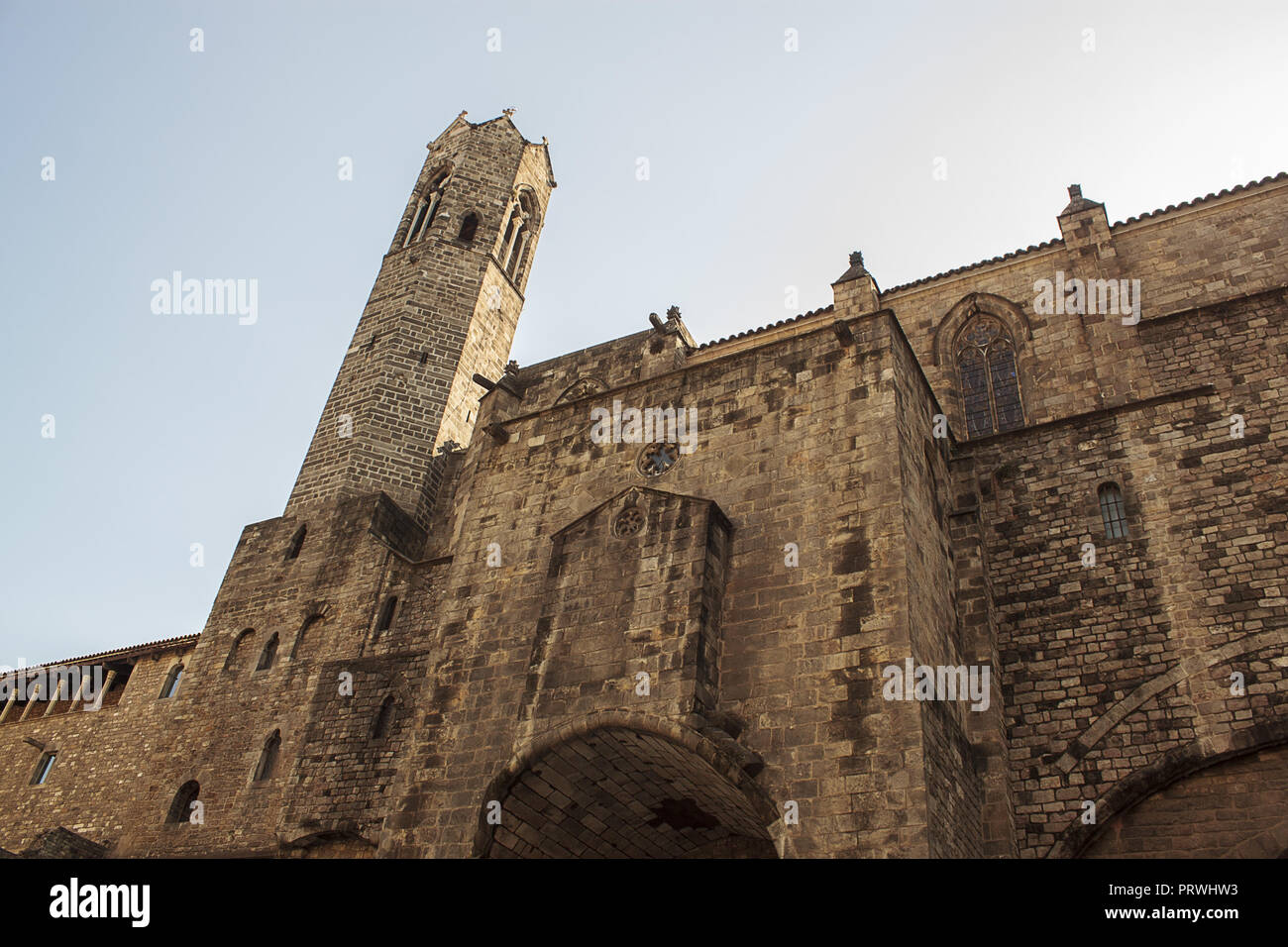 Detail des alten Heiligen Maria des Meeres Kirche (Basílica de Santa Maria del Mar) in der gotischen Ribera Viertel von Barcelona, Katalonien, Spanien Stockfoto