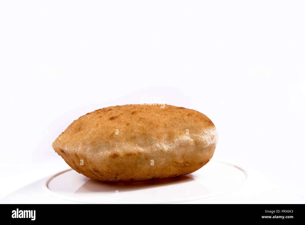 Poori oder puri sind die Frittierten indisches Brot in der Regel für die Festivals, Zeremonie, Parteien, Stockfoto