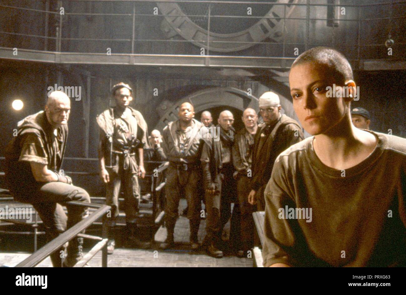 Sigourney Weaver Und Der Besetzung Der Alien 3 Weber Spielt Der Charakter Ellen Ripley Datum 1992 Bild Von Credit Lmk Mediapunch Ref Lmk11 Lib 113 080305 Untertitel 9 Marz 2005 Credit Lmk Mediapunch Stockfotografie Alamy